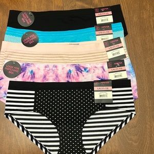 No Boundaries, hipster underwear,New with tags, size LG 11-13